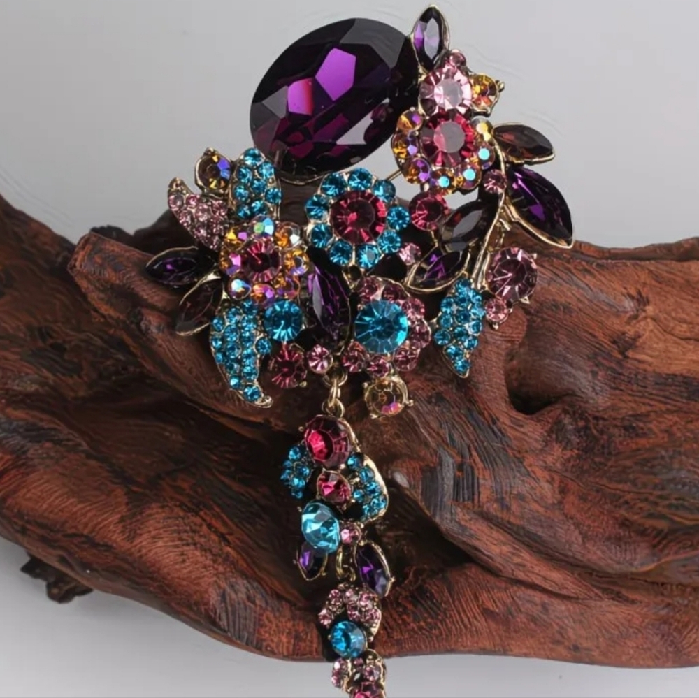 🆕️ RHINESTONE FLORAL STATEMENT BROOCH PIN